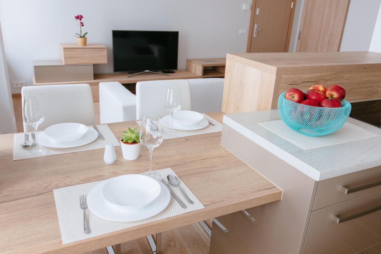 New Exclusive 2 Bedroom Apartment In Oldรีกา ภายนอก รูปภาพ